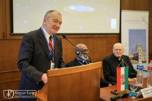 Gombocz professzor a katolikus pedagógusok konferenciáján 1