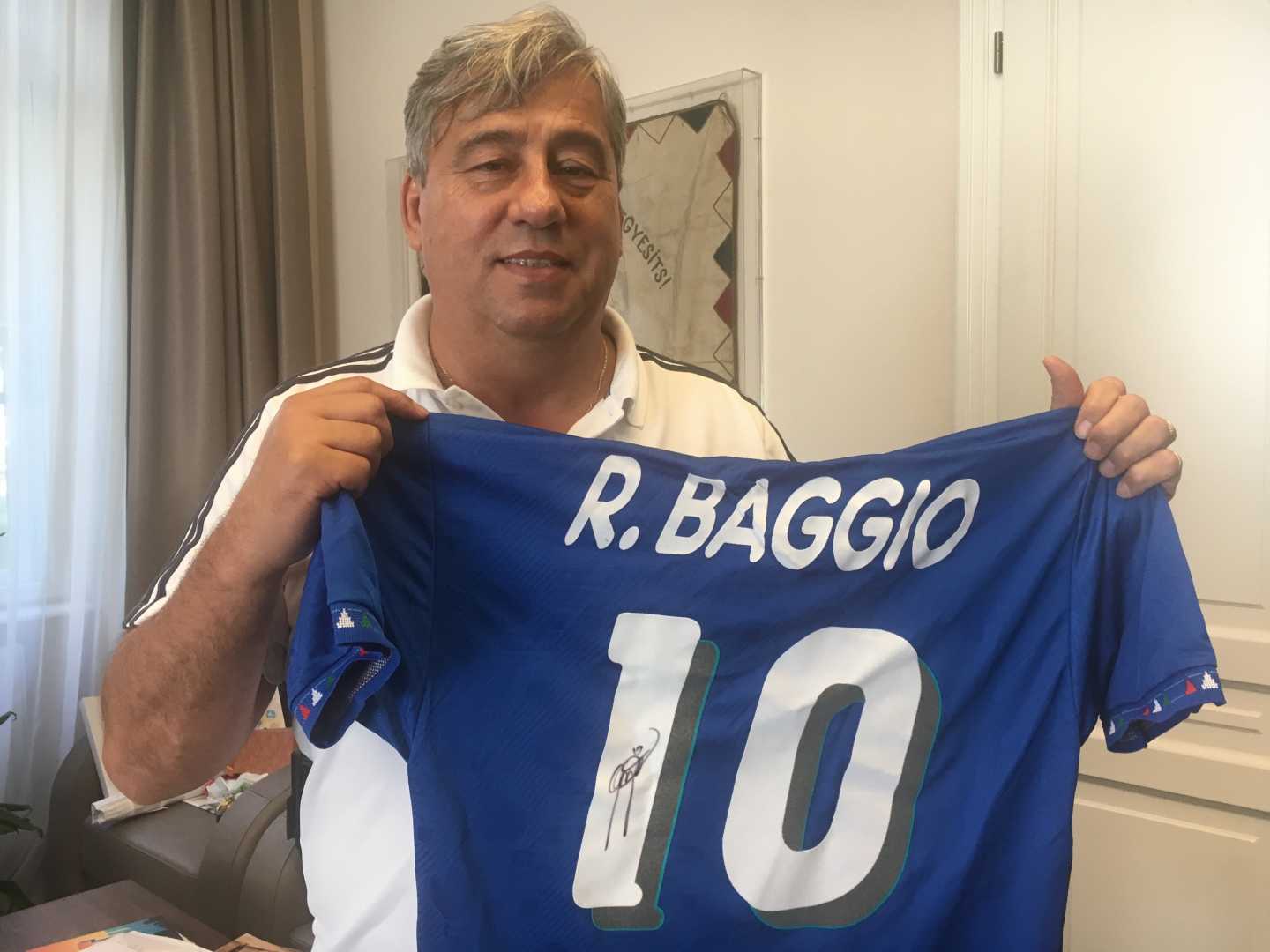 Roberto Baggio a Testnevelési Egyetemen járt!