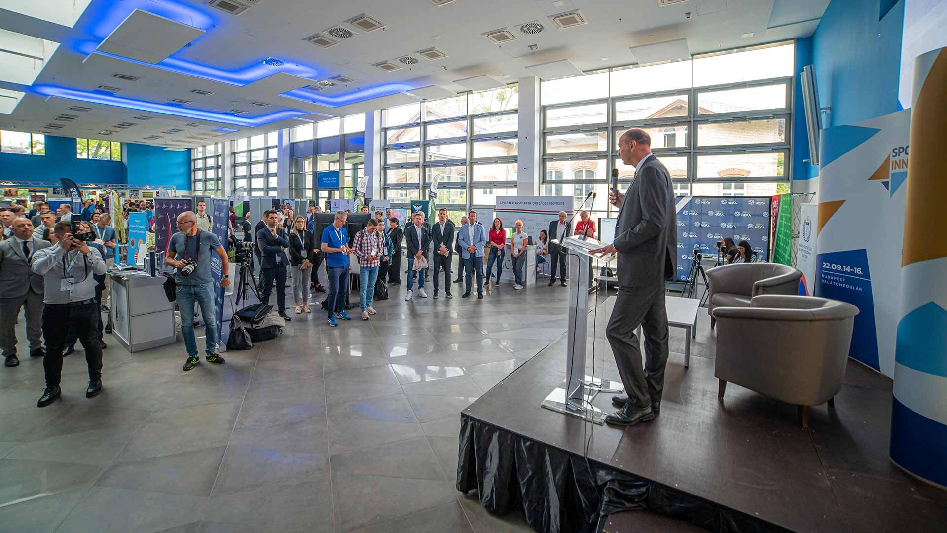 Óriási érdeklődés az V. Sport és Innováció Konferencia első napján a TF-en