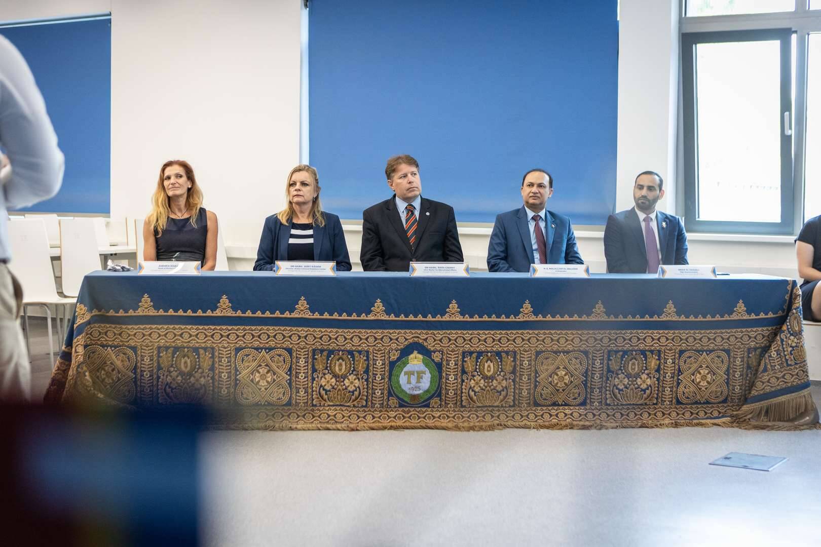 Oklevélosztó ünnepség a TF Nemzetközi Edzőképző Tanfolyamán 1