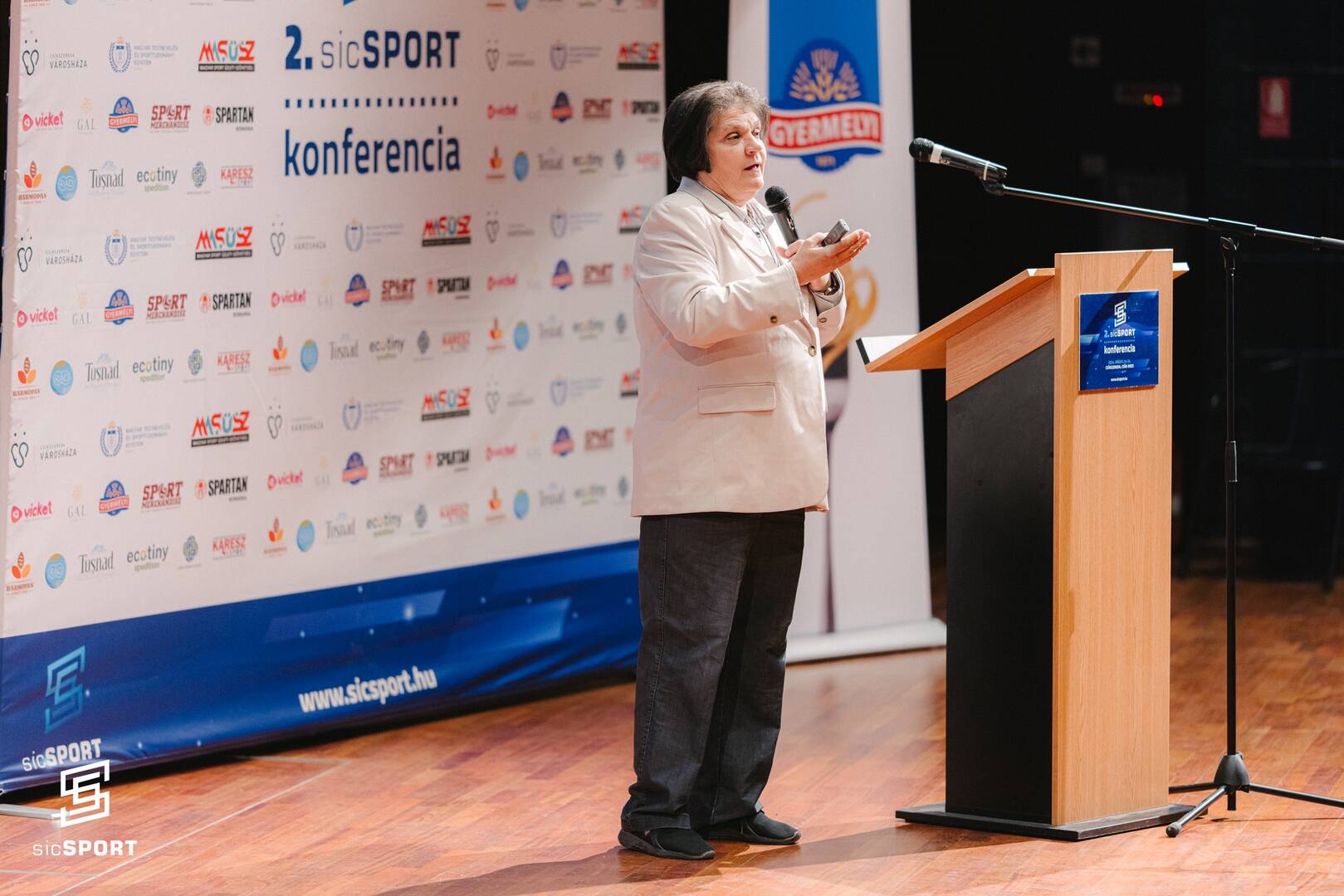 sicSPORT konferencia Csíkszeredán TF es előadókkal 1