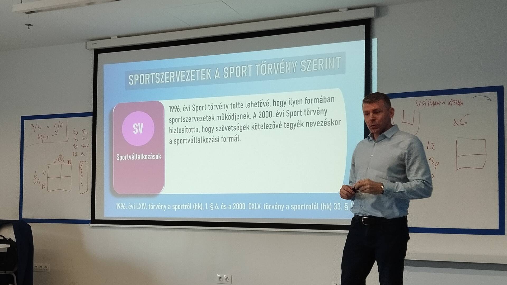 A TF en tartott eloadast Neszmelyi Emil