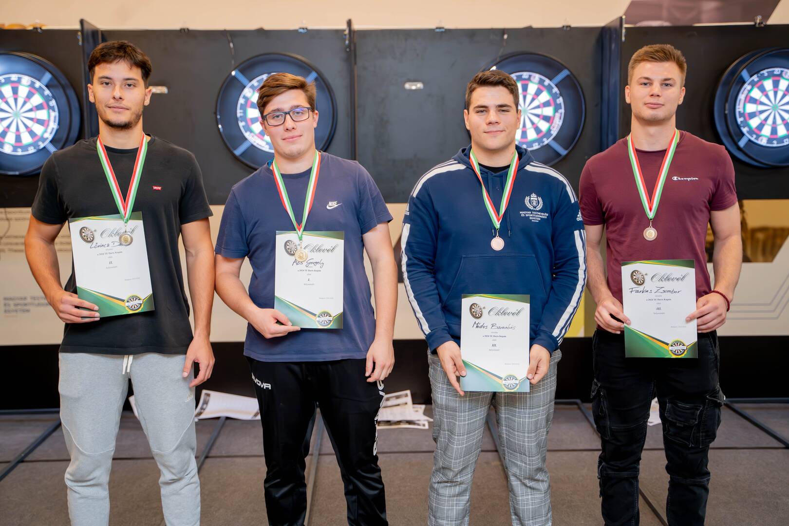 A focikapus Acs Gergely nyerte a World Darts Masterst felvezetojet a TF Darts kupat 2