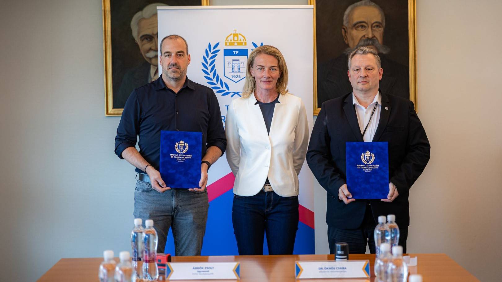 Együttműködési megállapodást kötött a TF és a DVSC Kézilabda Kft.