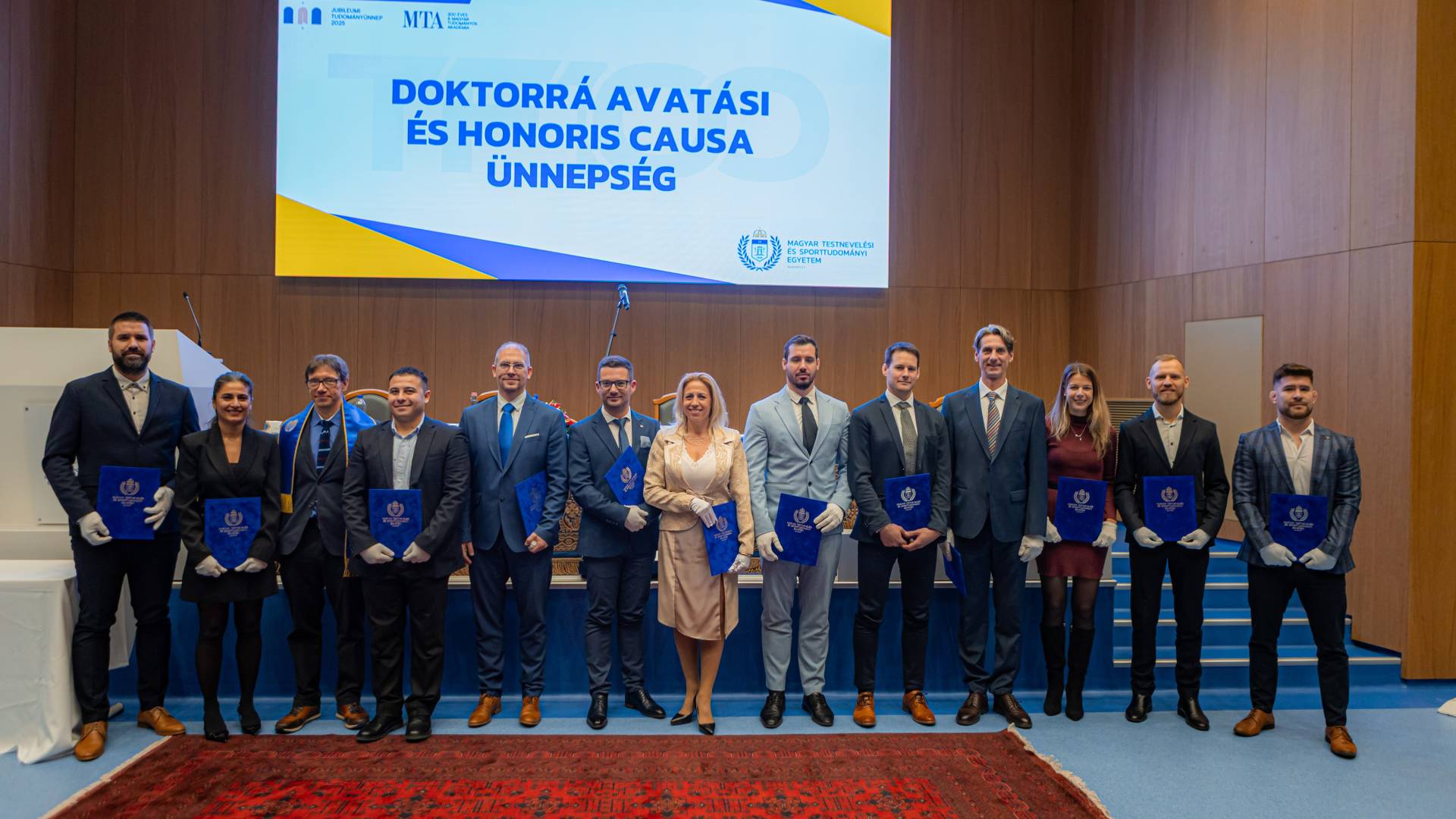 Doktorokat és díszdoktort avattak a TF-en 