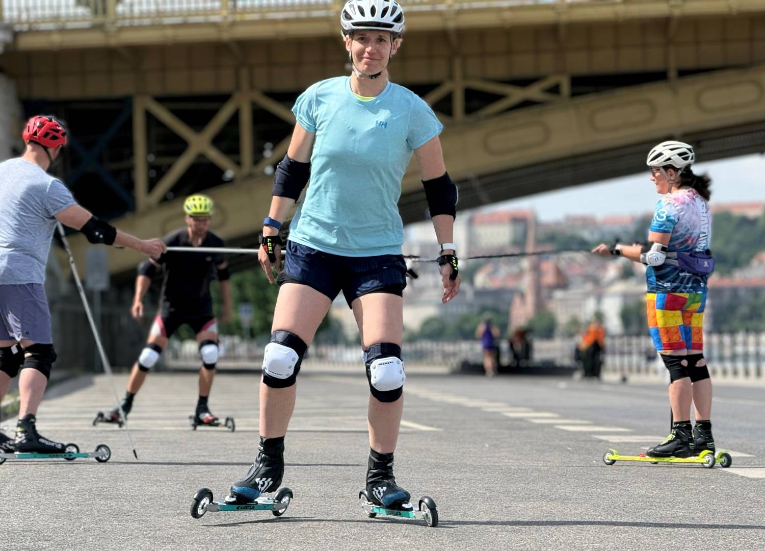 Siroller a rakparton Budapest sziveben folytatodott a TF sifutassiroller oktatokepzese